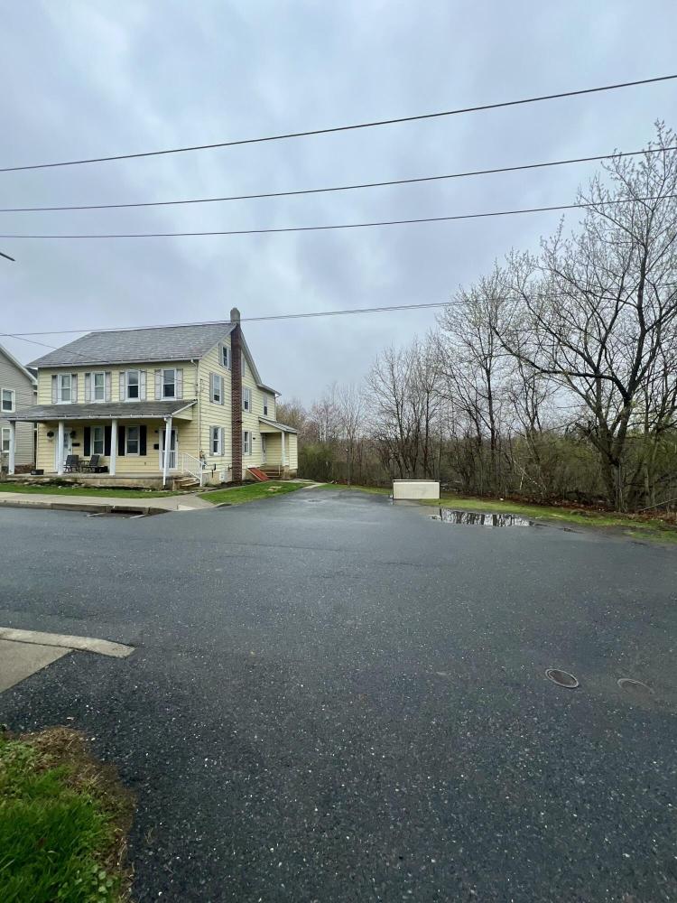 Currently Displayed Property Photo