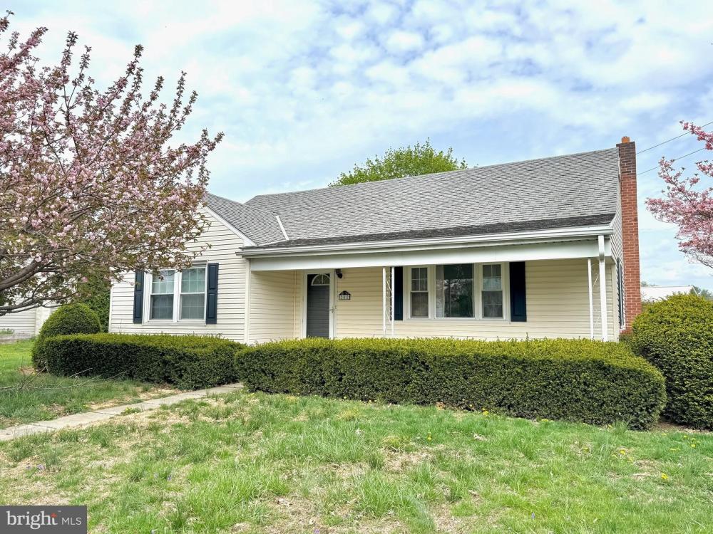 Currently Displayed Property Photo