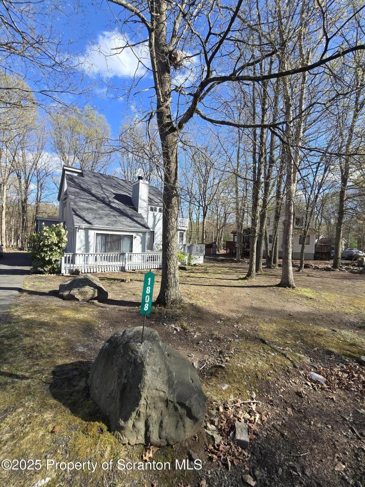 Currently Displayed Property Photo